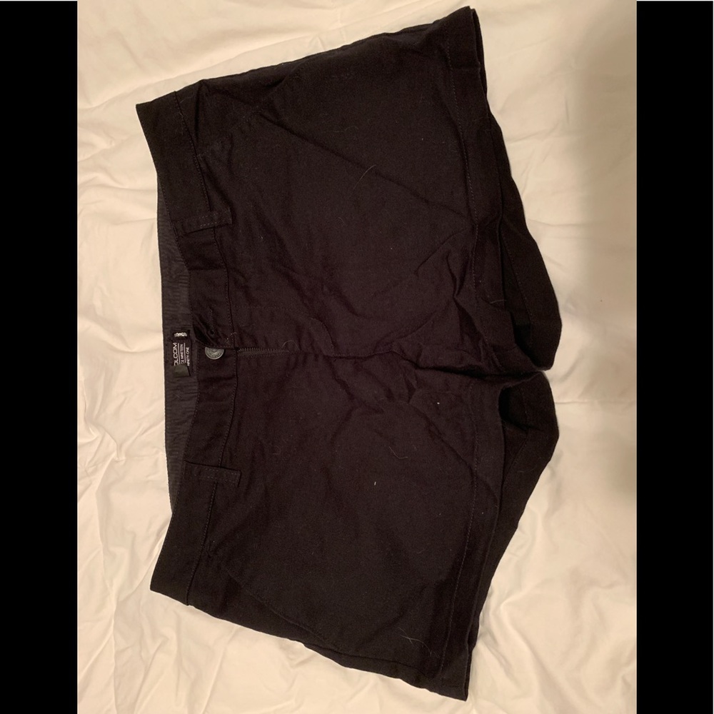 Size 9 Volcom Short 3 in inseam Black